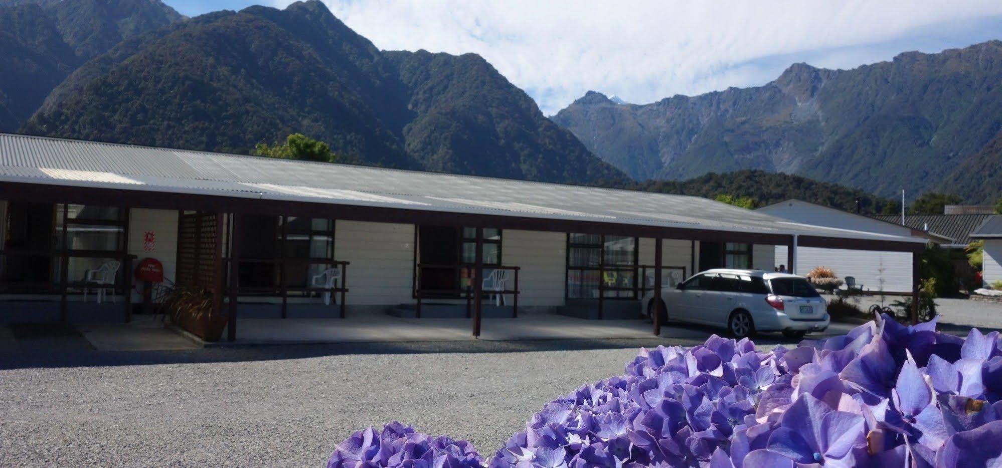 Lake Matheson Motel Fox Glacier Exteriör bild